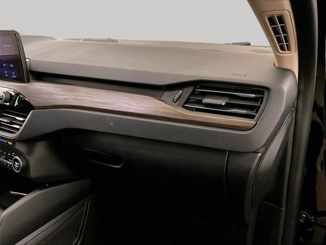 Certified 2020 Ford Escape Titanium AWD/4WD image 15