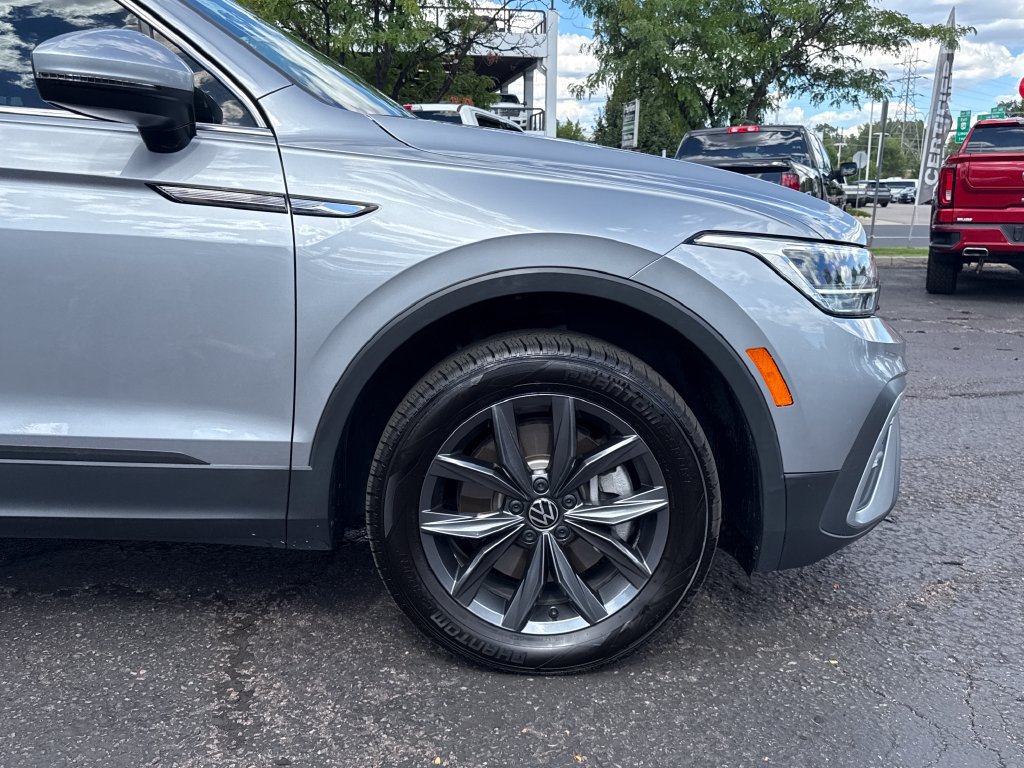 Used 2023 Volkswagen Tiguan SE AWD/4WD image 33