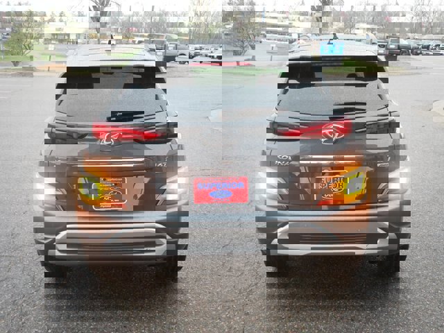 Used 2023 Hyundai Kona Limited image 4