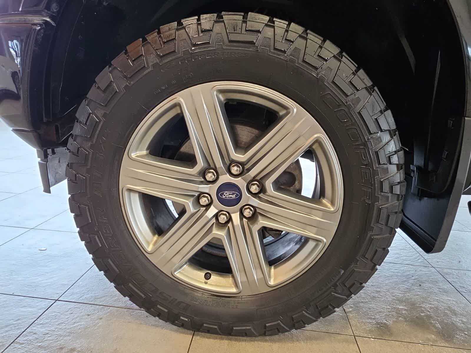 Certified 2018 Ford F150 XLT w/ Equipment Group 302A Luxury AWD/4WD image 18
