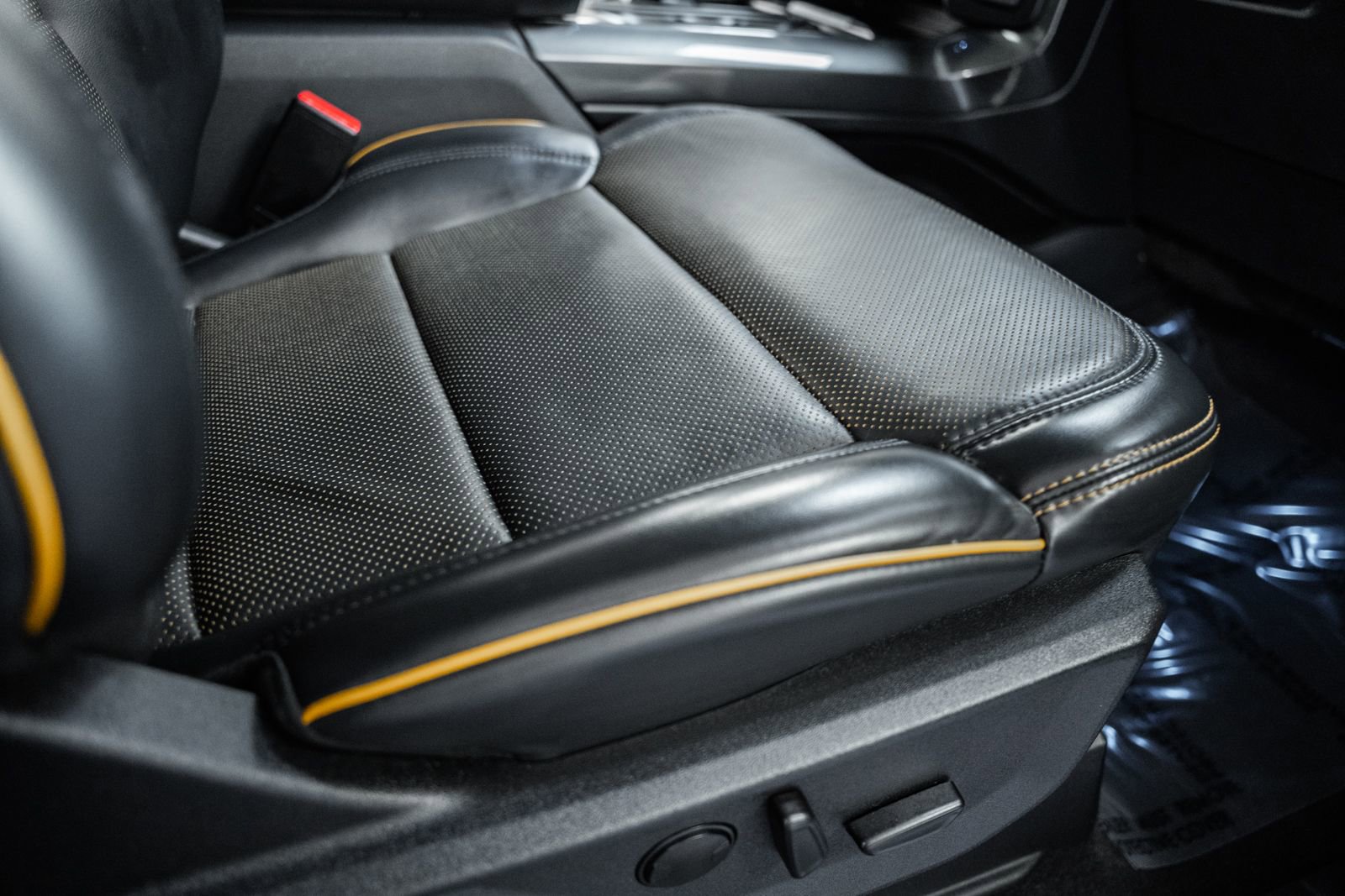 Certified 2023 Ford F150 Tremor w/ Equipment Group 402A High image 39