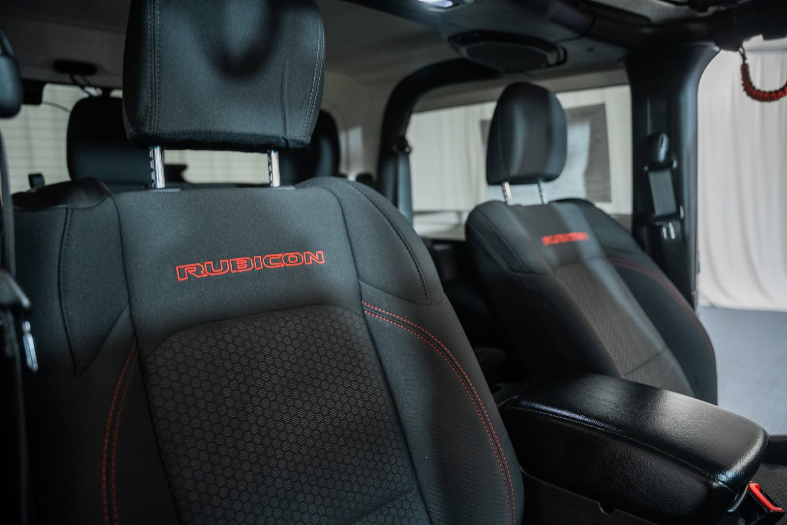 Used 2018 Jeep Wrangler Rubicon image 40