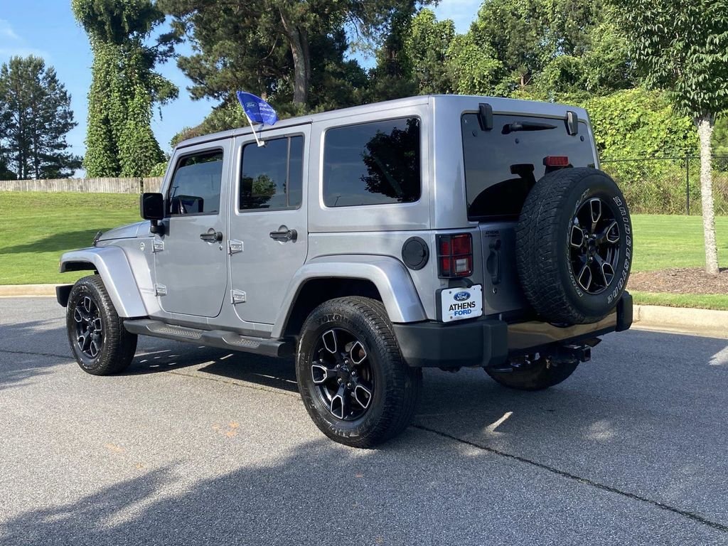 Used 2018 Jeep Wrangler Unlimited Sahara AWD/4WD image 6