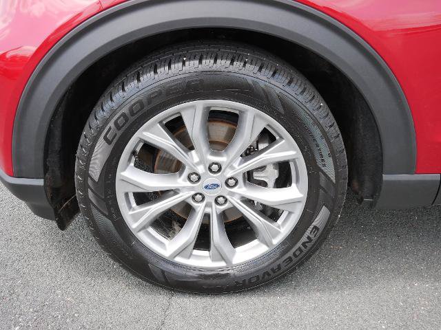 Certified 2023 Ford Explorer XLT w/ Equipment Group 202A AWD/4WD image 9