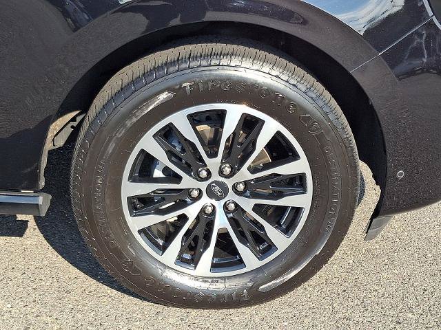 Certified 2025 Ford Expedition Platinum AWD/4WD image 8