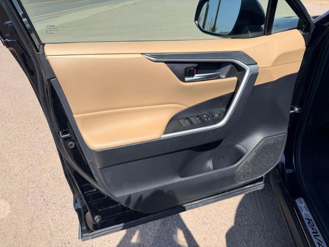 Used 2023 Toyota RAV4 XLE Premium AWD/4WD image 9