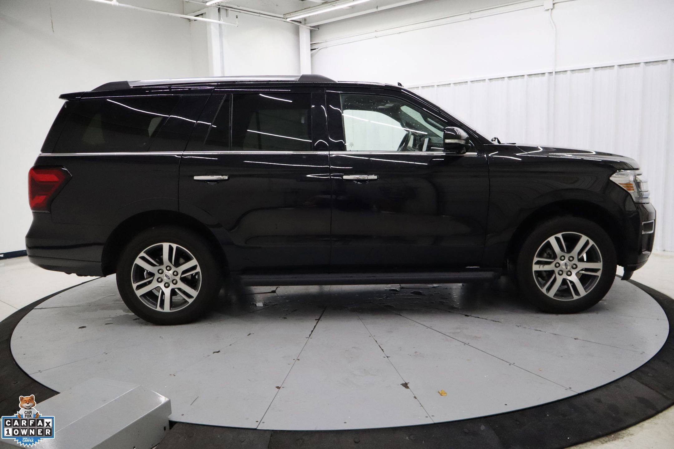 Certified 2024 Ford Expedition Limited image 6