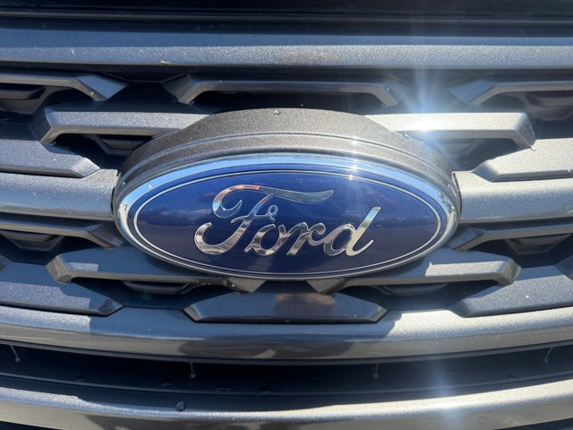 Certified 2018 Ford Explorer XLT w/ Equipment Group 202A AWD/4WD image 31