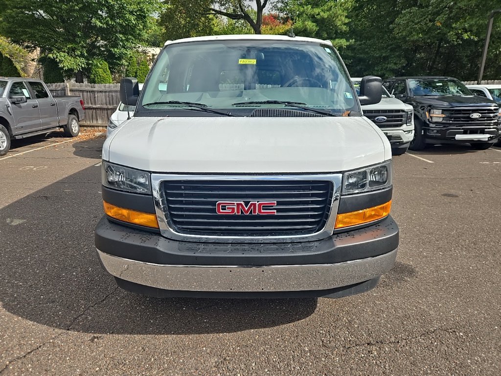 Used 2024 GMC Savana 3500 w/ Driver Convenience Package RWD image 2