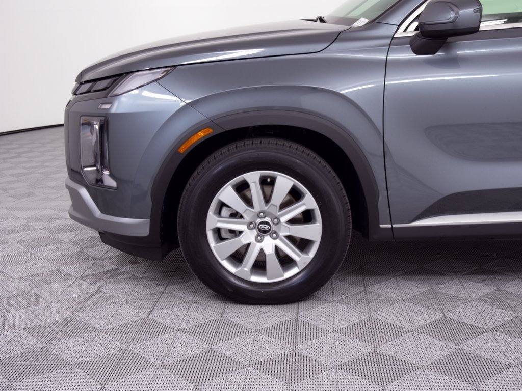 Used 2025 Hyundai Palisade SEL FWD image 13