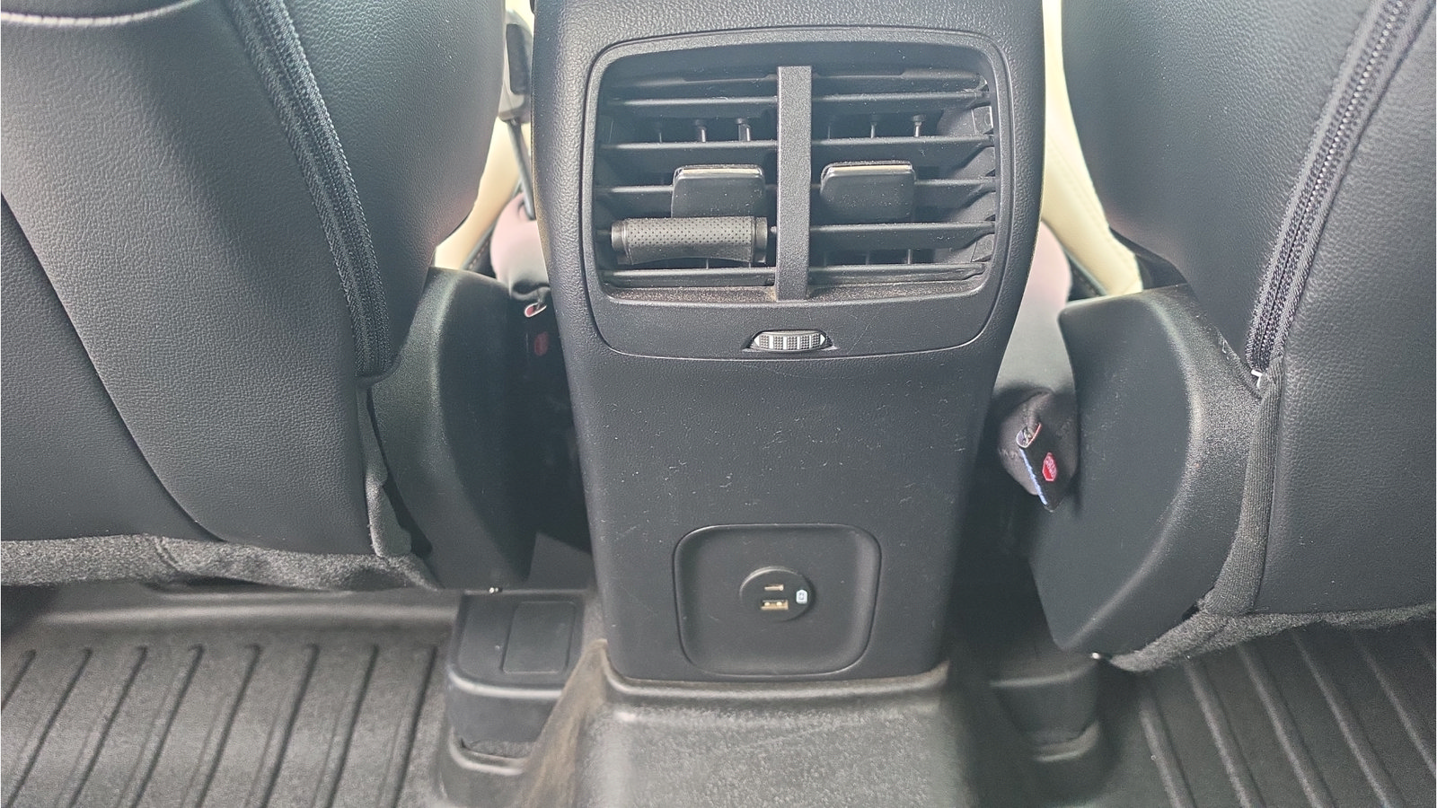 Certified 2021 Ford Escape SEL AWD/4WD image 18