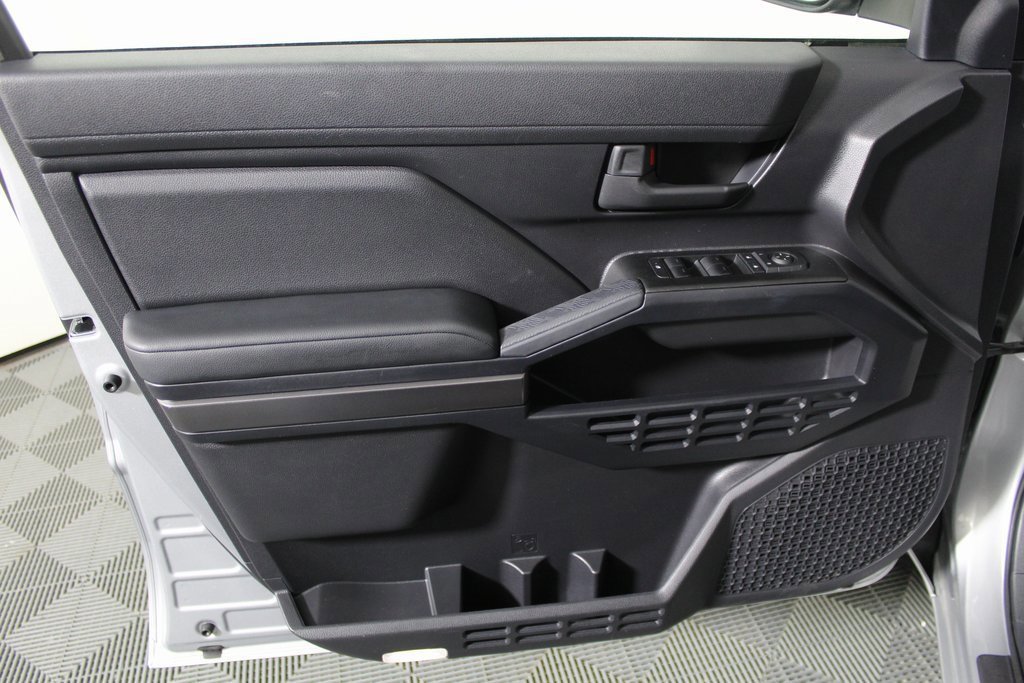 Used 2025 Toyota 4Runner SR5 image 21