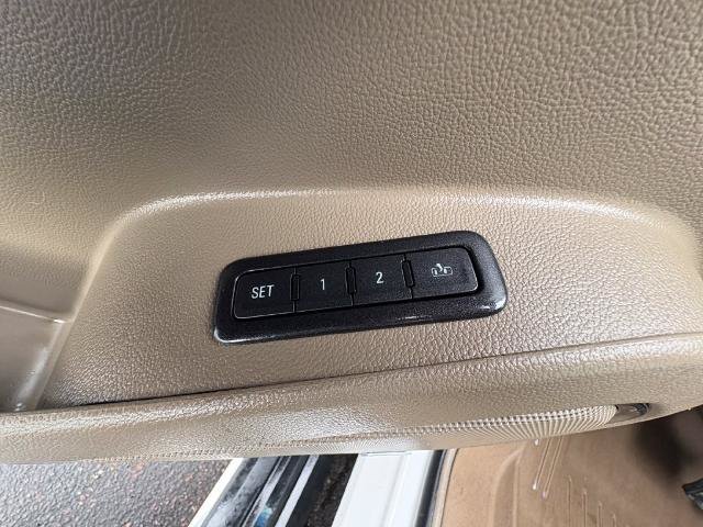 Used 2017 Chevrolet Suburban Premier AWD/4WD image 18