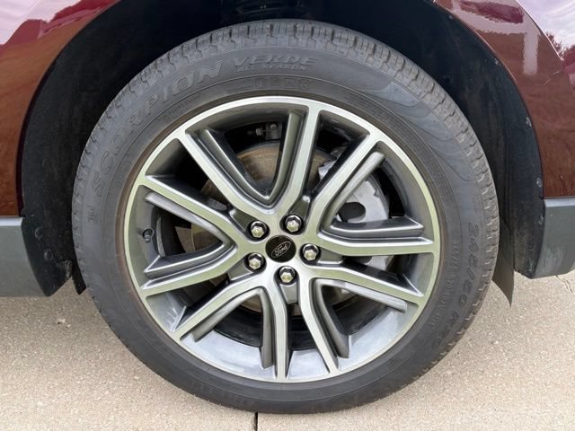 Certified 2024 Ford Edge Titanium w/ Equipment Group 301A AWD/4WD image 8