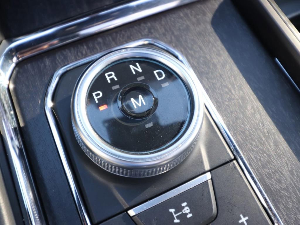 Certified 2024 Ford Expedition Platinum image 25