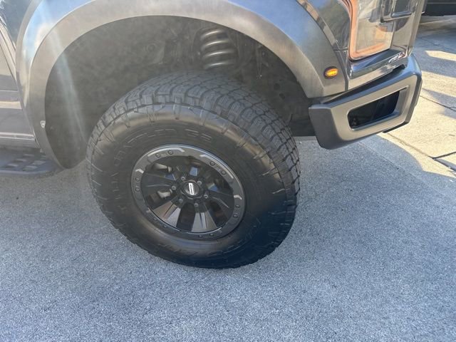 Certified 2018 Ford F150 Raptor w/ Equipment Group 802A Luxury image 8