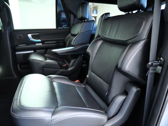Certified 2025 Ford Expedition Max Platinum w/ Stealth Performance Package AWD/4WD image 15