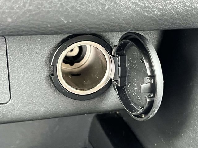 Used 2023 Nissan Rogue S AWD/4WD image 17