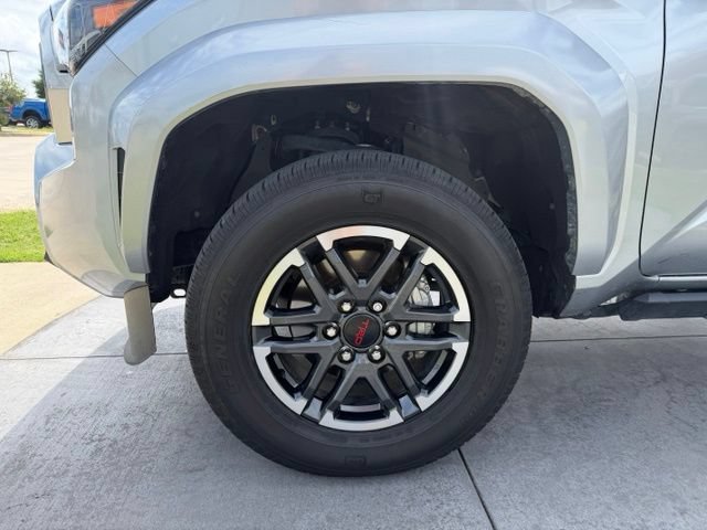 Used 2025 Toyota Tacoma TRD Sport RWD image 4