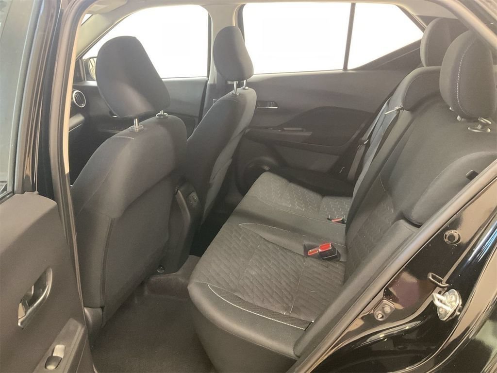Used 2024 Nissan Kicks SV FWD image 6