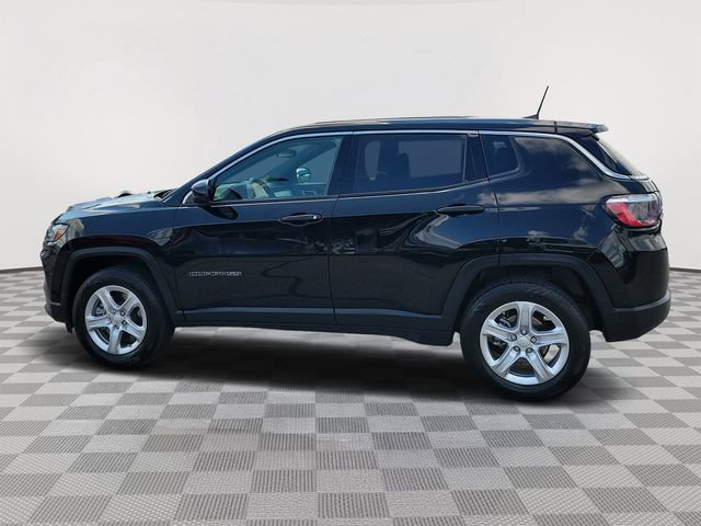 Used 2024 Jeep Compass Sport AWD/4WD image 2