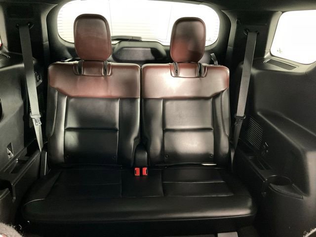 Certified 2020 Ford Explorer Platinum w/ Premium Technology Package image 16