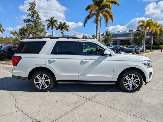Certified 2023 Ford Expedition XLT image 3