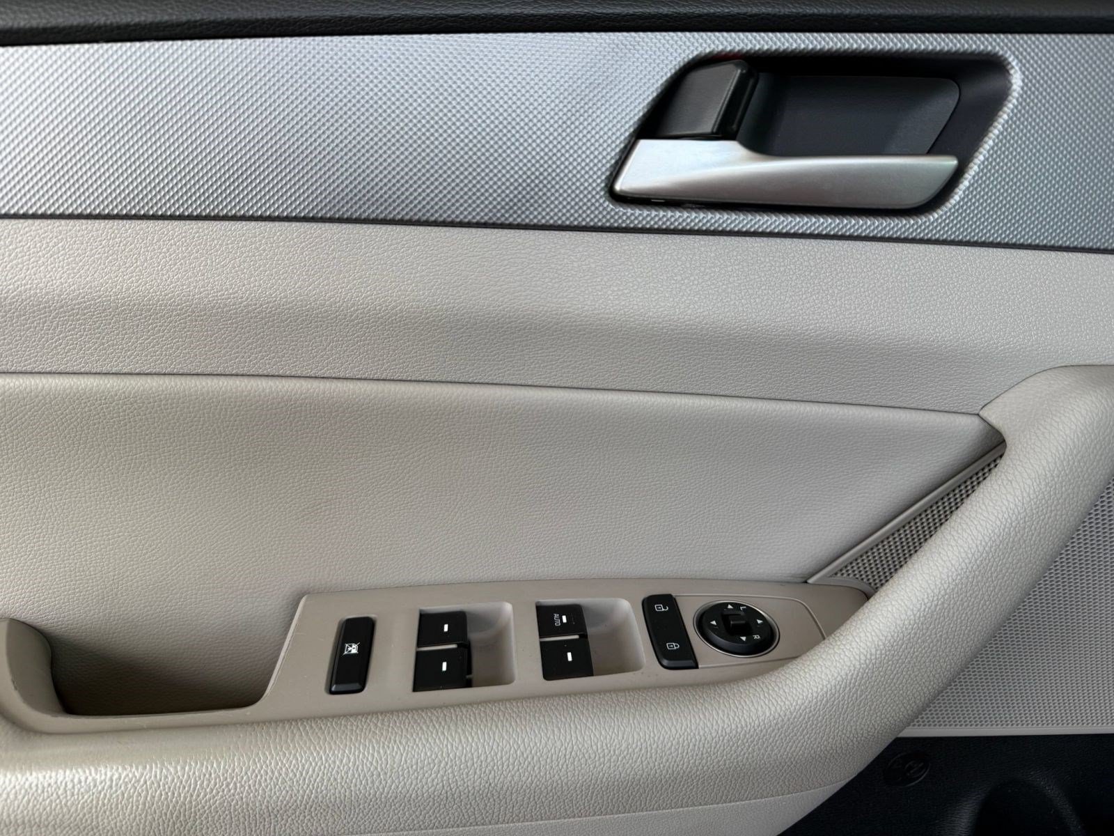 Used 2018 Hyundai Sonata SEL FWD image 14