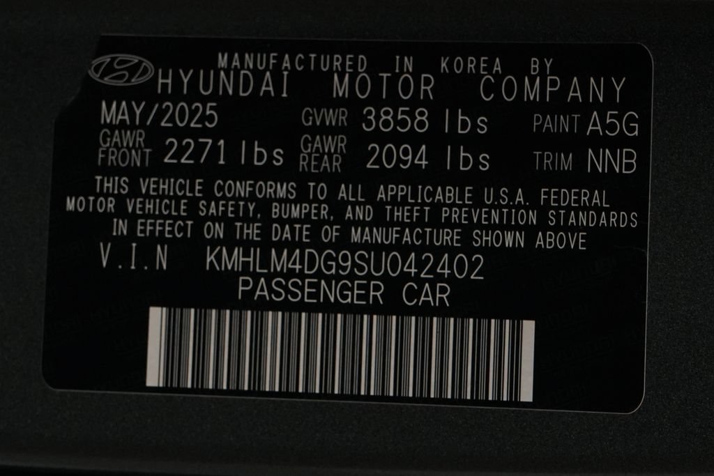 Used 2025 Hyundai Elantra Sport FWD image 23