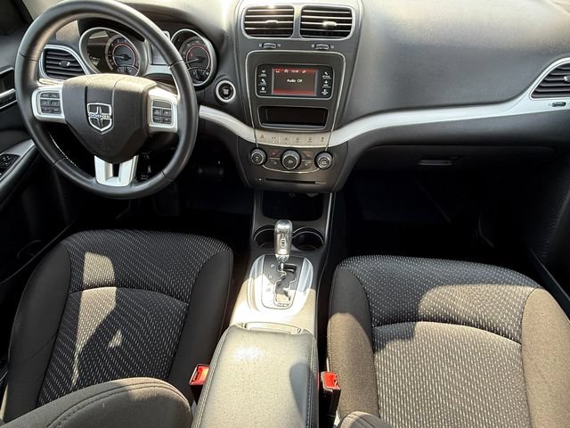 Used 2019 Dodge Journey SE w/ Connectivity Group FWD image 34