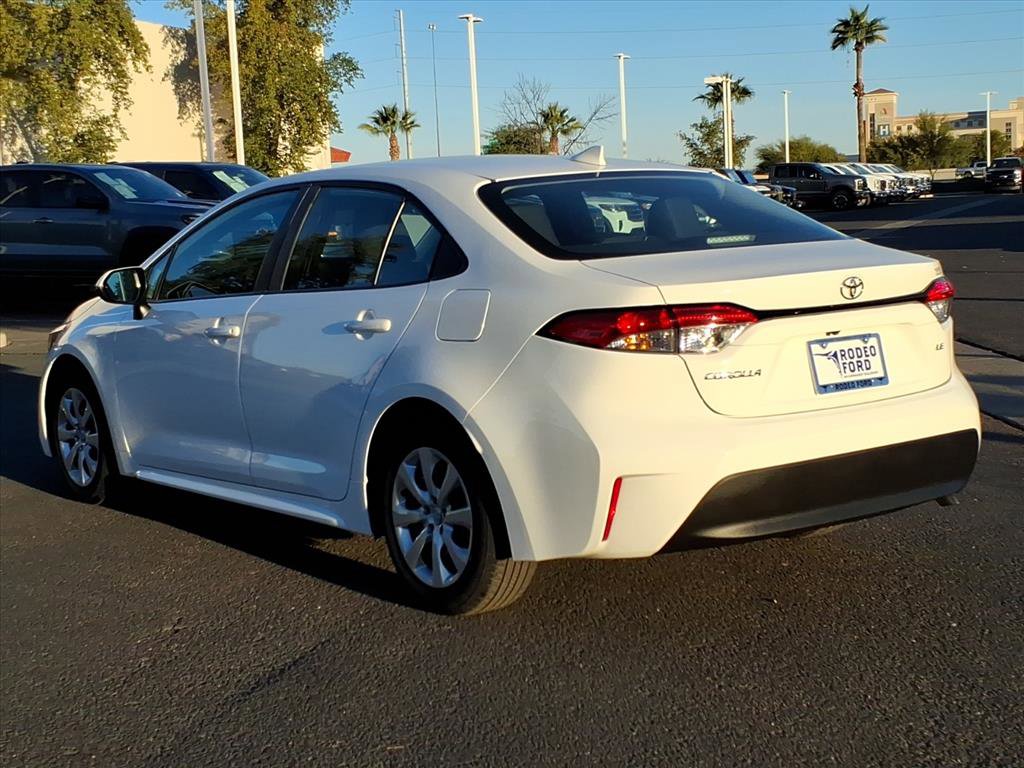 Used 2024 Toyota Corolla LE image 3