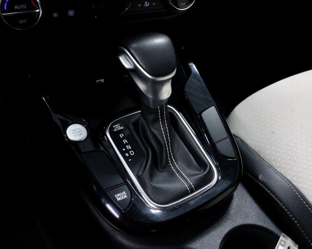 Used 2024 Kia Soul GT-Line FWD image 29