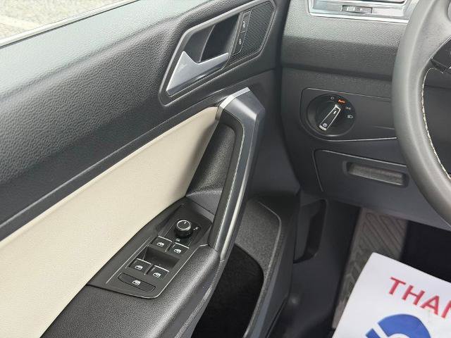 Used 2021 Volkswagen Tiguan SE FWD image 18