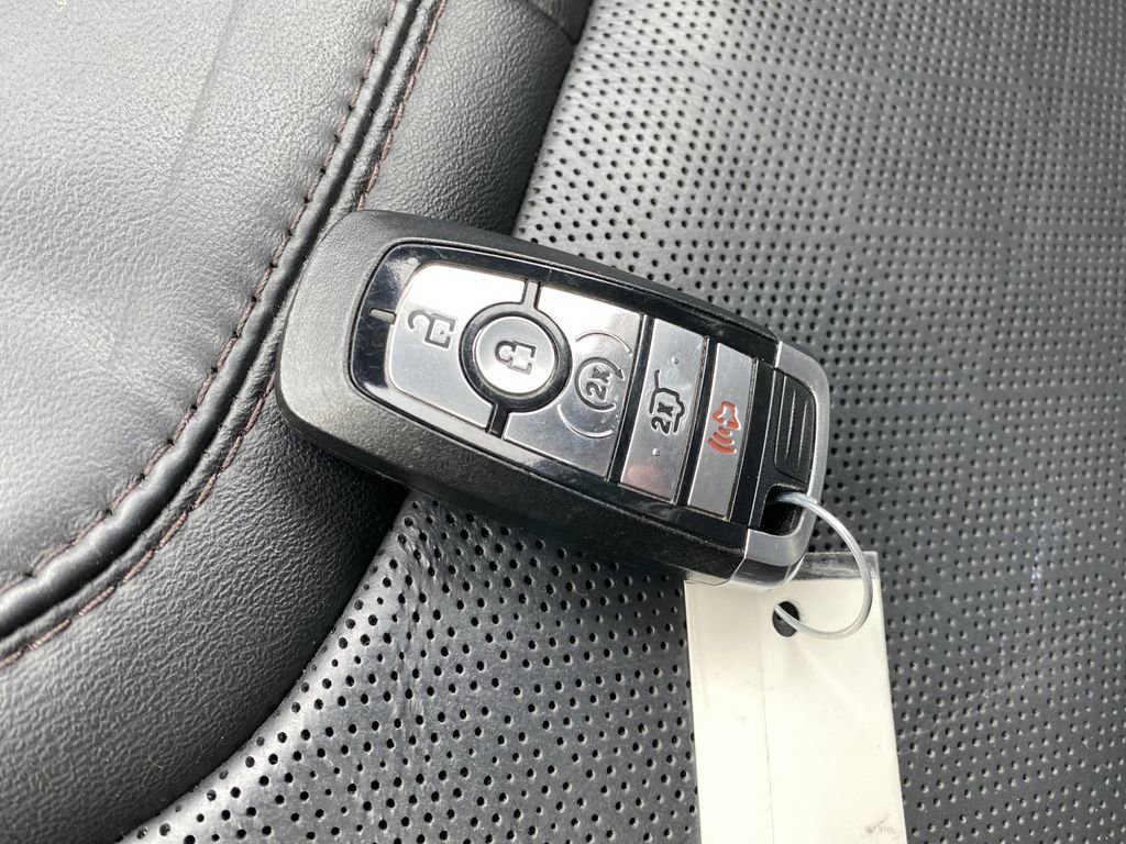 Certified 2023 Ford Explorer Platinum w/ Technology Package image 39