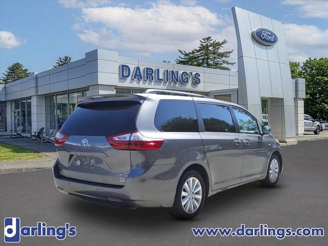 Used 2017 Toyota Sienna XLE w/ XLE Navigation Package AWD/4WD image 5