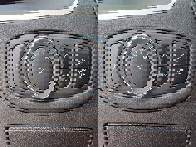 Certified 2024 Ford Edge SEL w/ Convenience Package image 19