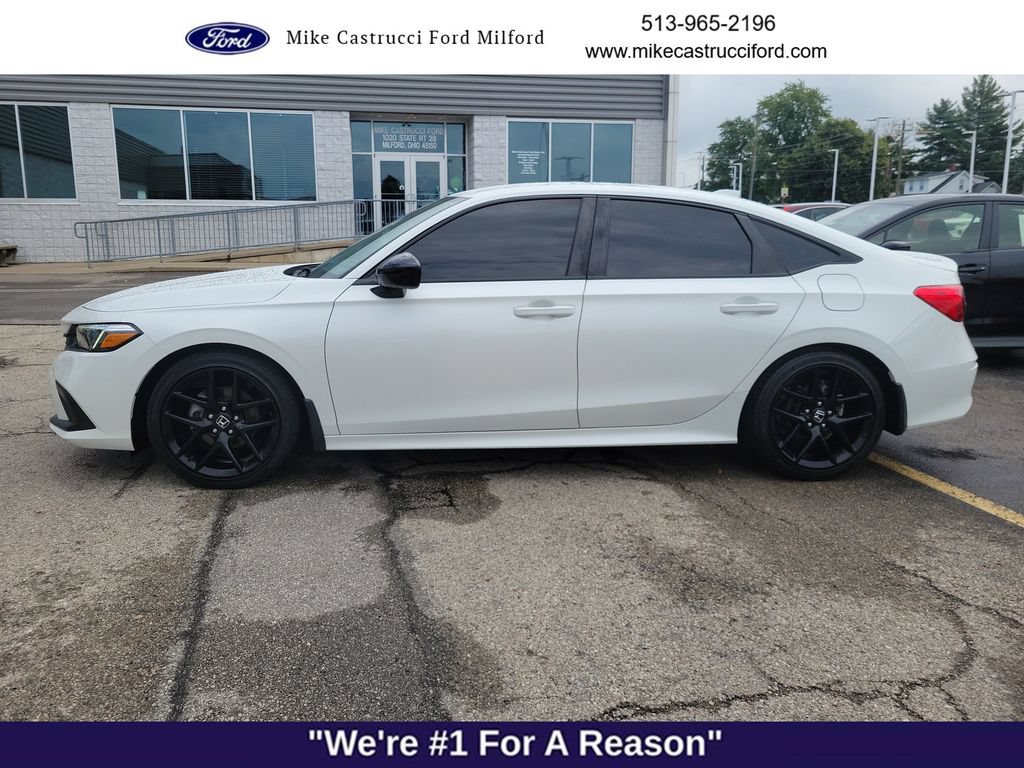 Used 2023 Honda Civic Sport image 2