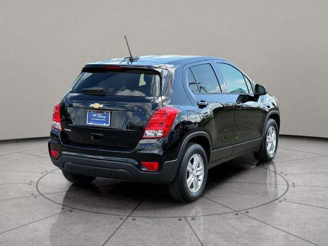 Used 2019 Chevrolet Trax LS w/ Tint and Cruise Package FWD image 10