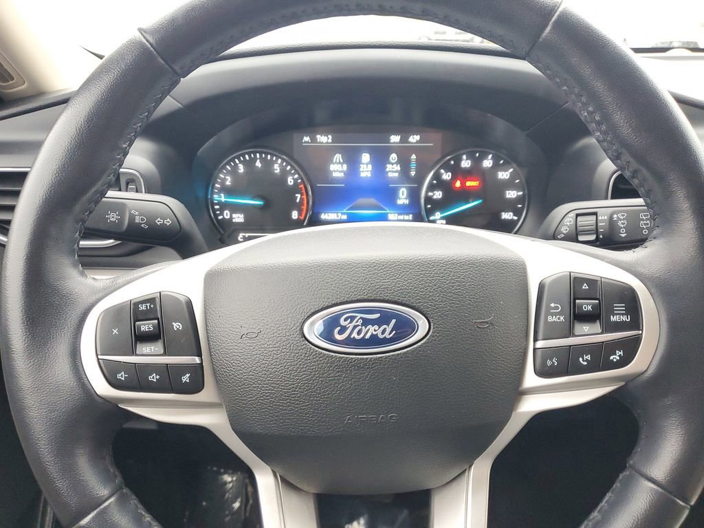 Certified 2023 Ford Explorer XLT w/ Equipment Group 202A image 10