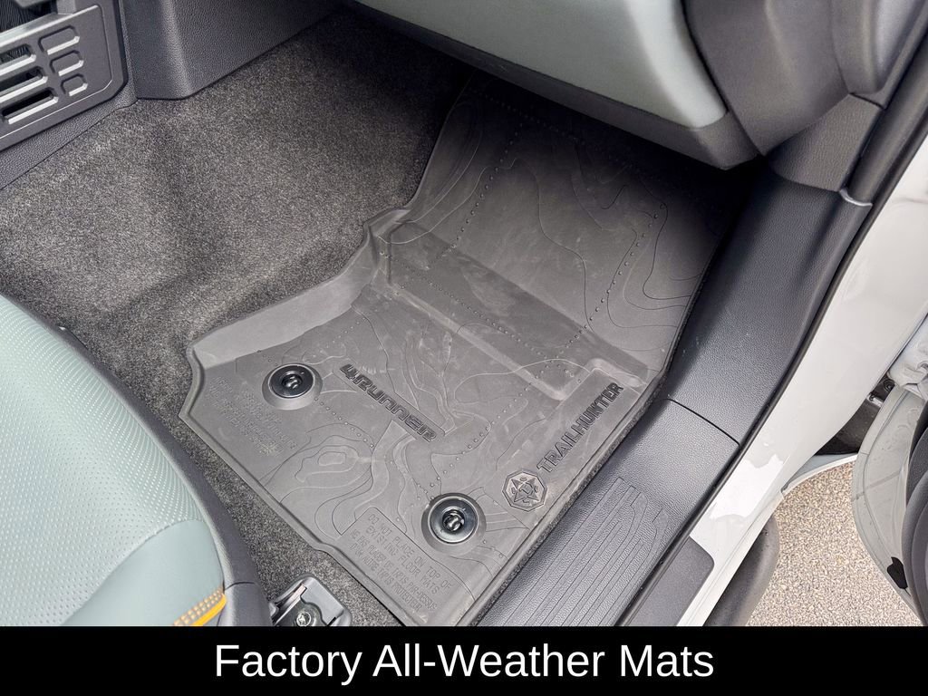 Used 2025 Toyota 4Runner Trailhunter image 21