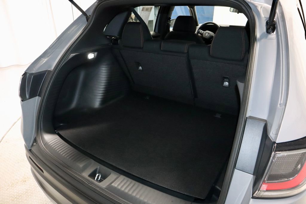 Used 2025 Honda HR-V Sport image 15