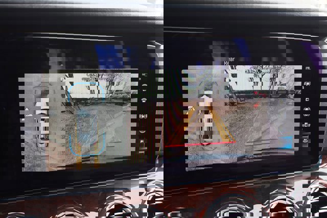 Used 2023 Mercedes-Benz E 350 4MATIC Sedan image 32