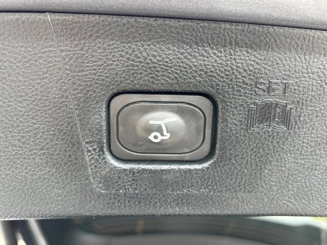 Certified 2022 Ford Edge Titanium AWD/4WD image 35
