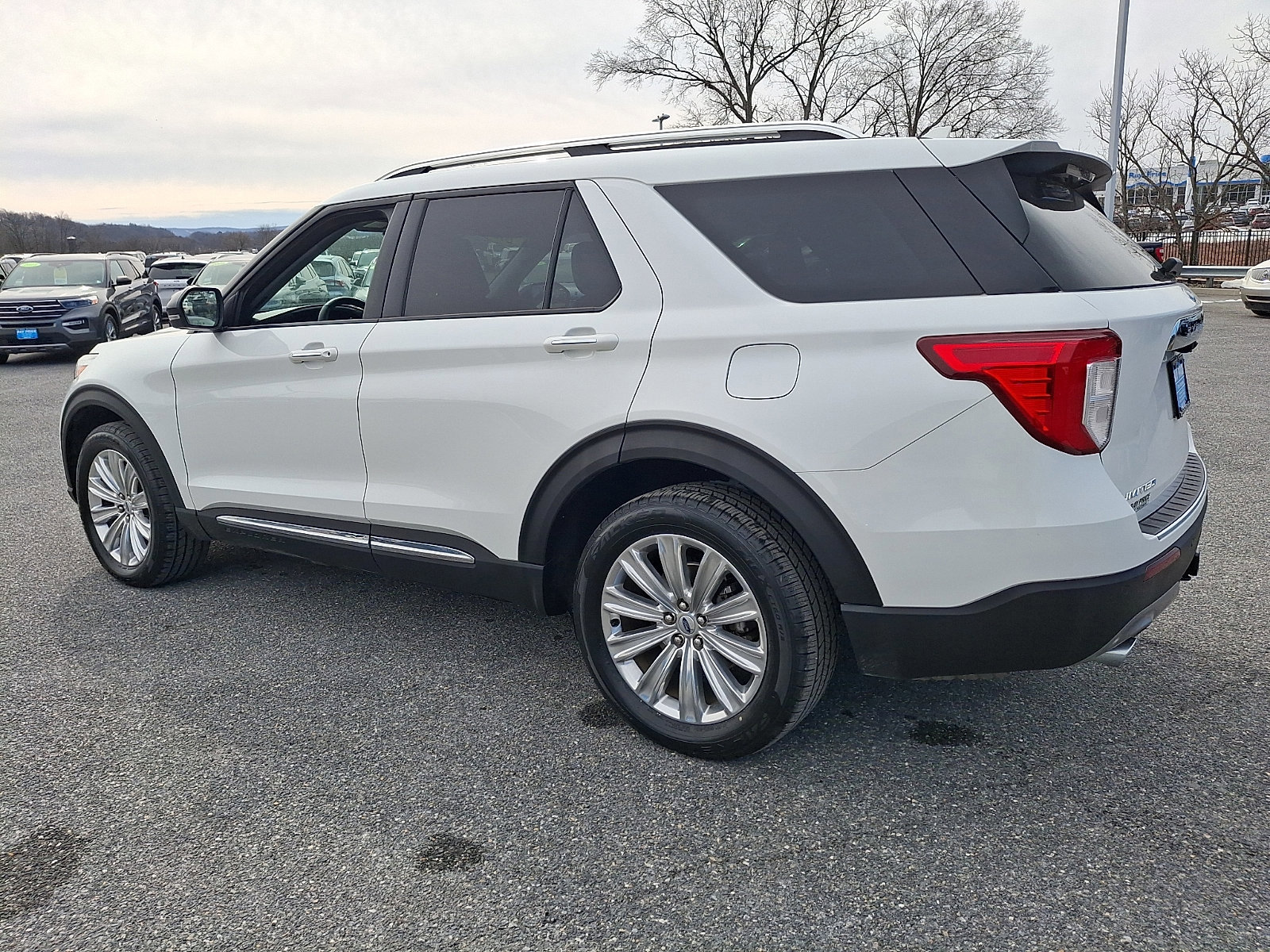 Certified 2022 Ford Explorer Limited w/ Limited Technology Package image 2