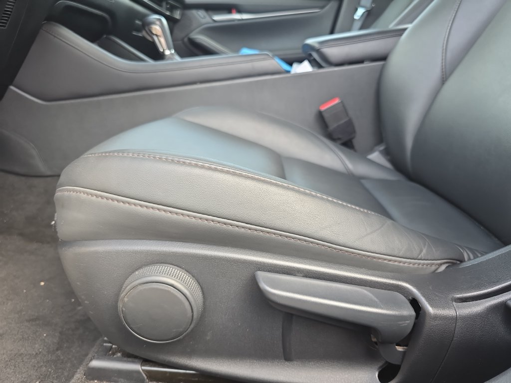 Used 2025 MAZDA MAZDA3 s FWD image 26