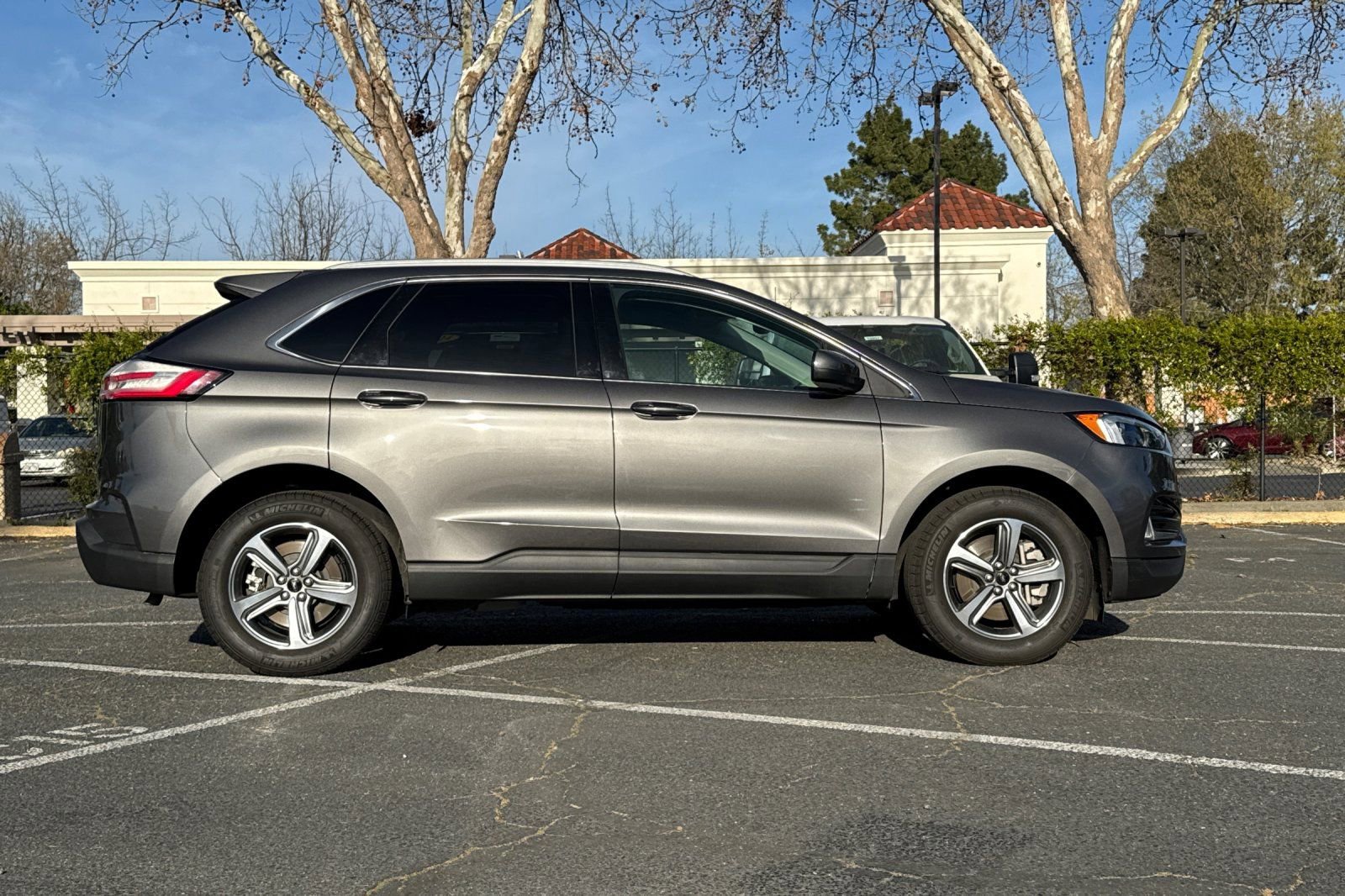 Certified 2024 Ford Edge SEL w/ Convenience Package image 6