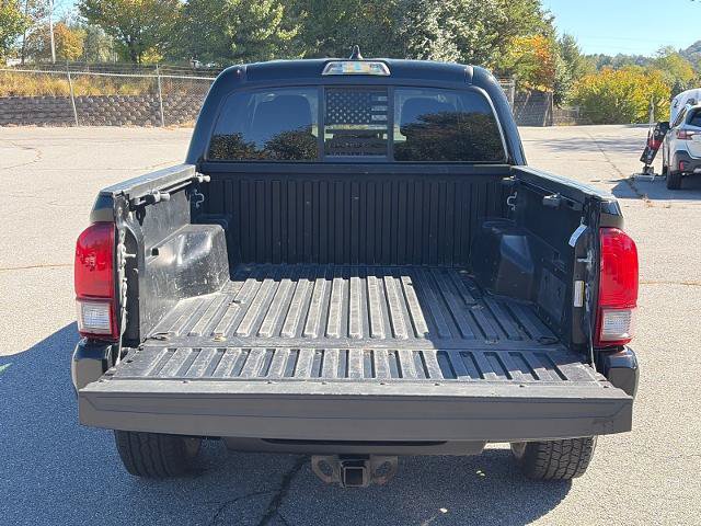 Used 2023 Toyota Tacoma SR AWD/4WD image 4