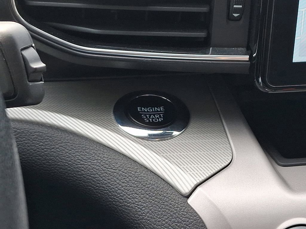 Certified 2023 Ford Explorer XLT w/ Equipment Group 202A image 25