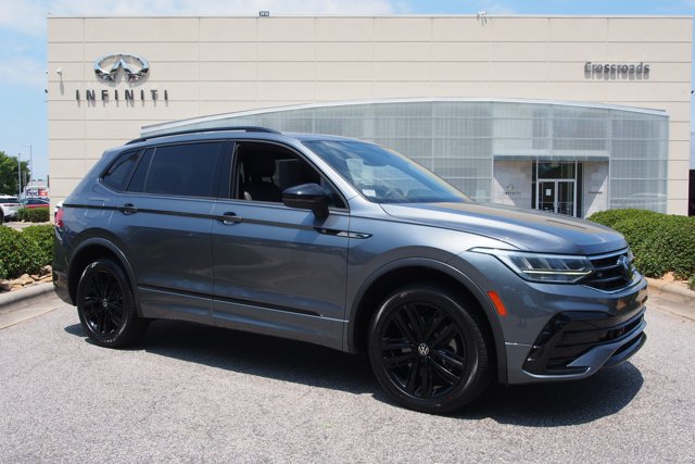 Used 2022 Volkswagen Tiguan SE R-Line
