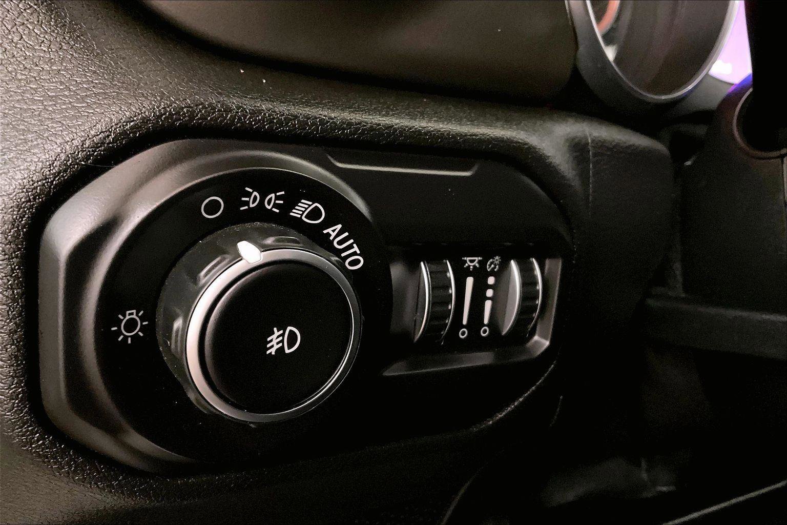 Used 2018 Jeep Wrangler Unlimited Sport S image 30